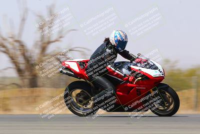 media/Mar-28-2022-Superbike Trackdays (Mon) [[b8603d0f67]]/Open Track Time/Turn 3 Inside/